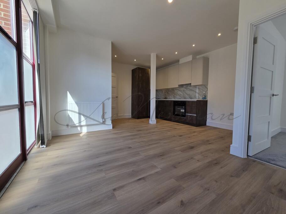 1 bed 1st Floor Flat for rent in Basingstoke. From Leo Newman - London