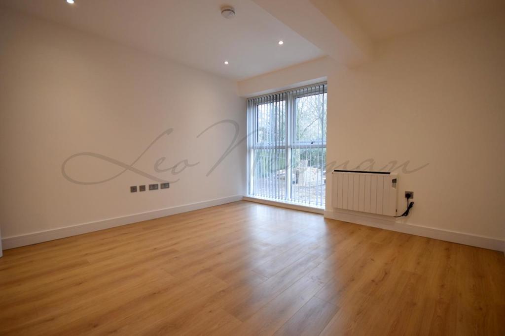 2 bed 1st Floor Flat for rent in Basingstoke. From Leo Newman - London 2 bed 1st Floor Flat for rent in Basingstoke. From Leo Newman - London
