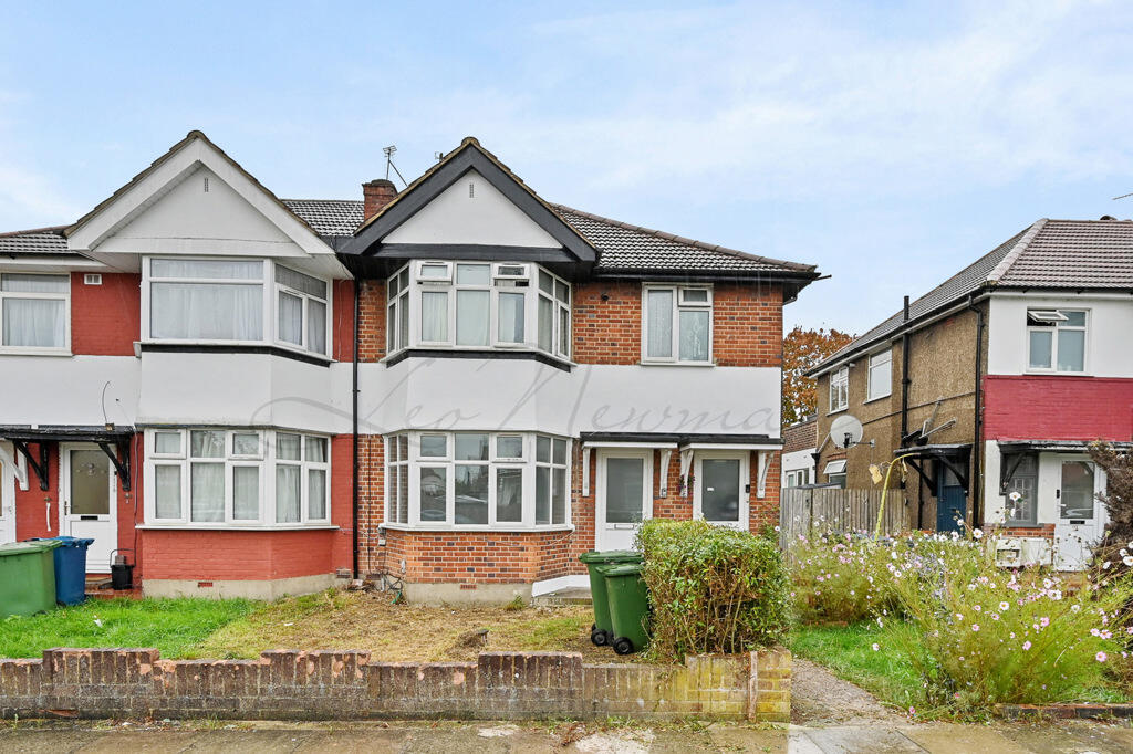 2 bed 1st Floor Flat for rent in Stanmore. From Leo Newman - London 2 bed 1st Floor Flat for rent in Stanmore. From Leo Newman - London