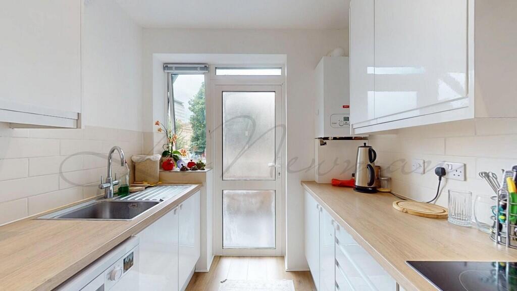 2 bed 1st Floor Flat for rent in London. From Leo Newman - London 2 bed 1st Floor Flat for rent in London. From Leo Newman - London