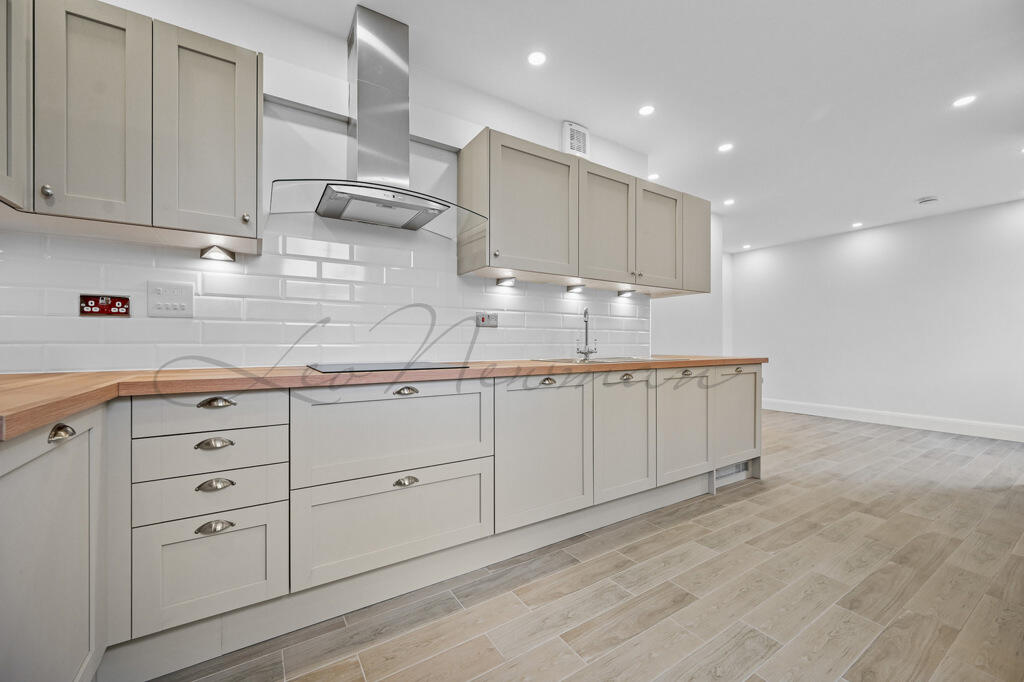 3 bed 1st Floor Flat for rent in Paddington. From Leo Newman - London