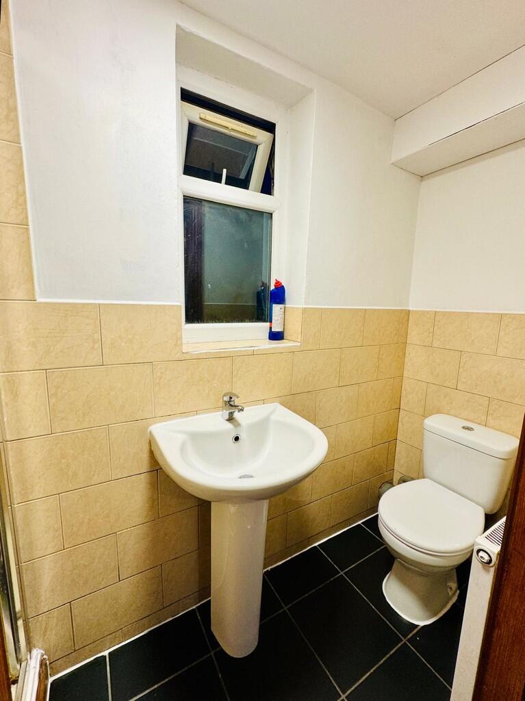 1 bed Apartment for rent in Wanstead. From Lets Move Properties Ltd - Walthamstow