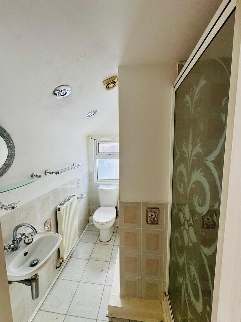 4 bed Barn Conversion for rent in Wanstead. From Lets Move Properties Ltd - Walthamstow