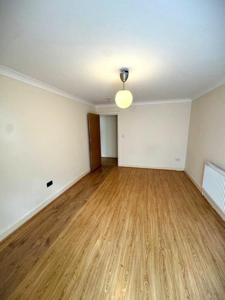 2 bed 1st Floor Flat for rent in Chingford. From Lets Move Properties Ltd - Walthamstow 2 bed 1st Floor Flat for rent in Chingford. From Lets Move Properties Ltd - Walthamstow