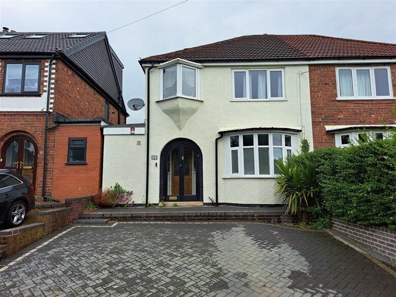 3 bed Semi Detached for rent in Sutton Coldfield. From Harveys Estate Agents - Sutton Coldfield