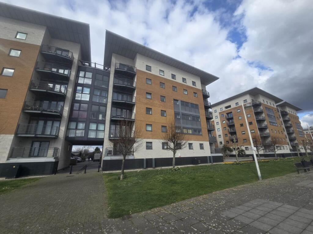 2 bed 1st Floor Flat for rent in London. From Lifestyle Property
