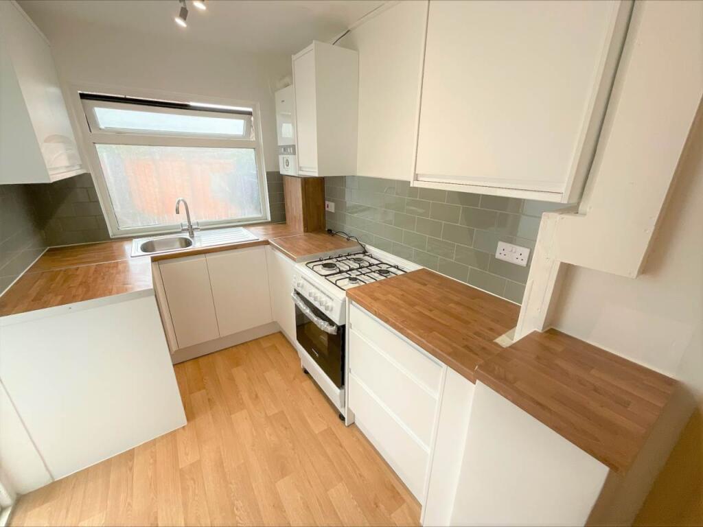 3 bed Detached for rent in Dagenham. From Lifestyle Property