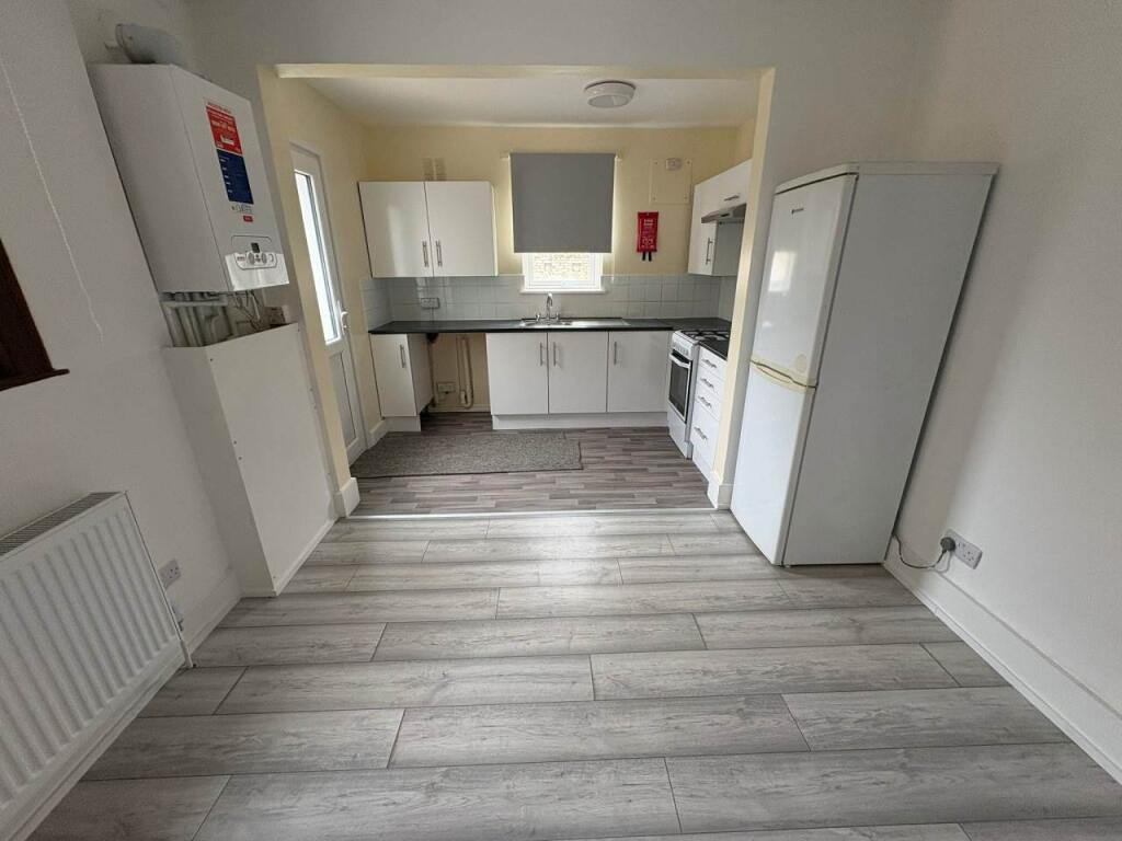 2 bed 1st Floor Flat for rent in Ilford. From Lifestyle Property