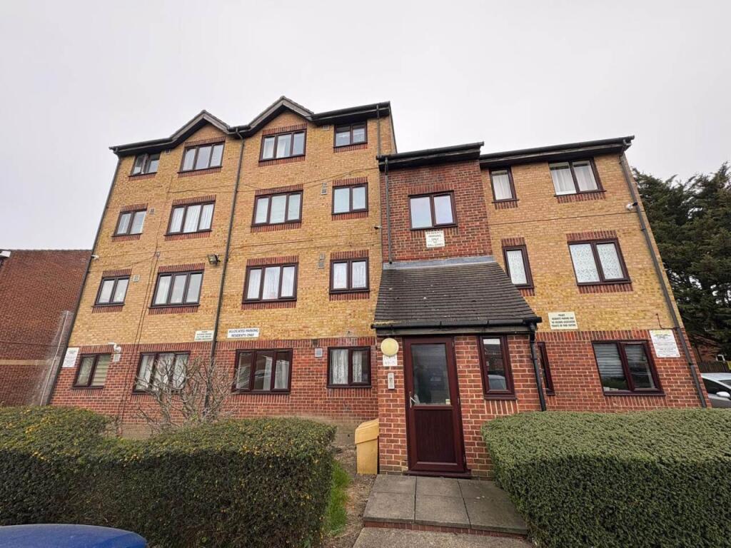 1 bed 1st Floor Flat for rent in London. From Lifestyle Property