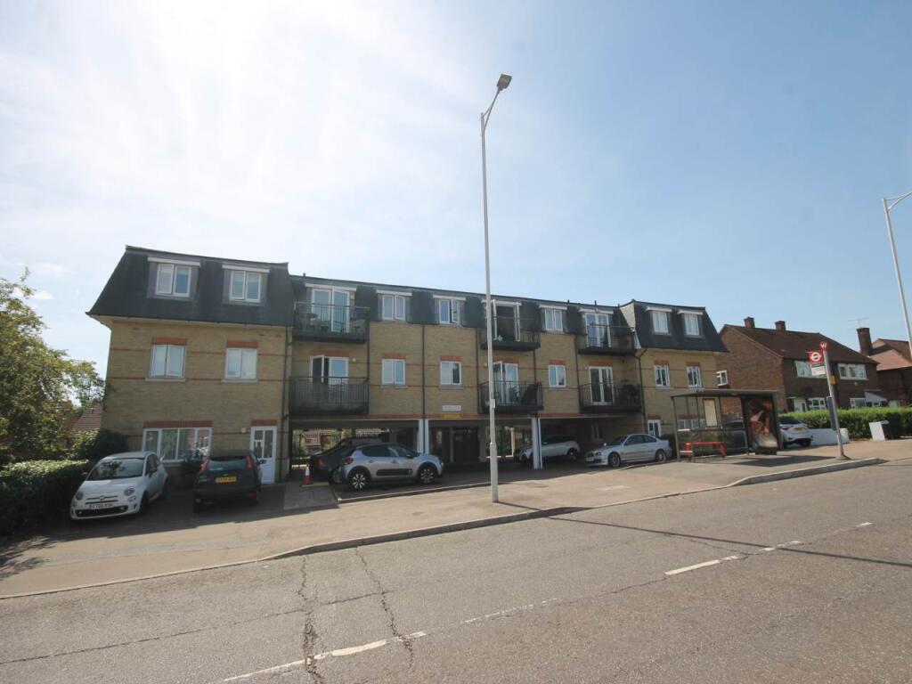1 bed 1st Floor Flat for rent in Chigwell Row. From Lifestyle Property 1 bed 1st Floor Flat for rent in Chigwell Row. From Lifestyle Property