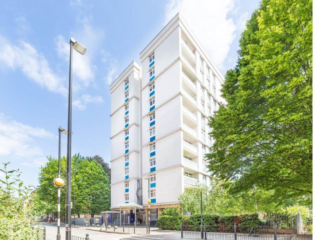 2 bed 1st Floor Flat for rent in Bow. From Lifestyle Property 2 bed 1st Floor Flat for rent in Bow. From Lifestyle Property