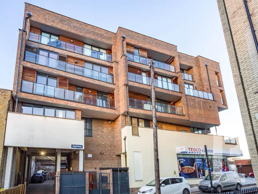 4 bed Studio for rent in Stratford. From Lifestyle Property 4 bed Studio for rent in Stratford. From Lifestyle Property