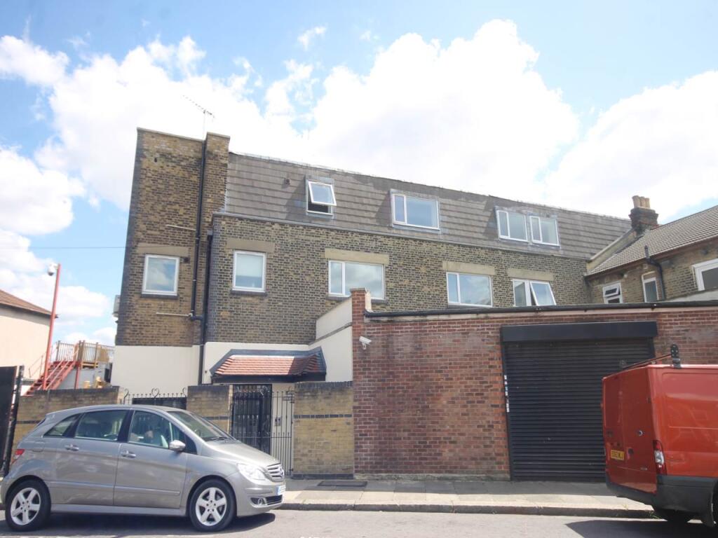 1 bed 1st Floor Flat for rent in Ilford. From Lifestyle Property
