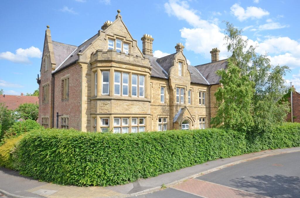 2 bed 1st Floor Flat for rent in York. From Linley & Simpson - York