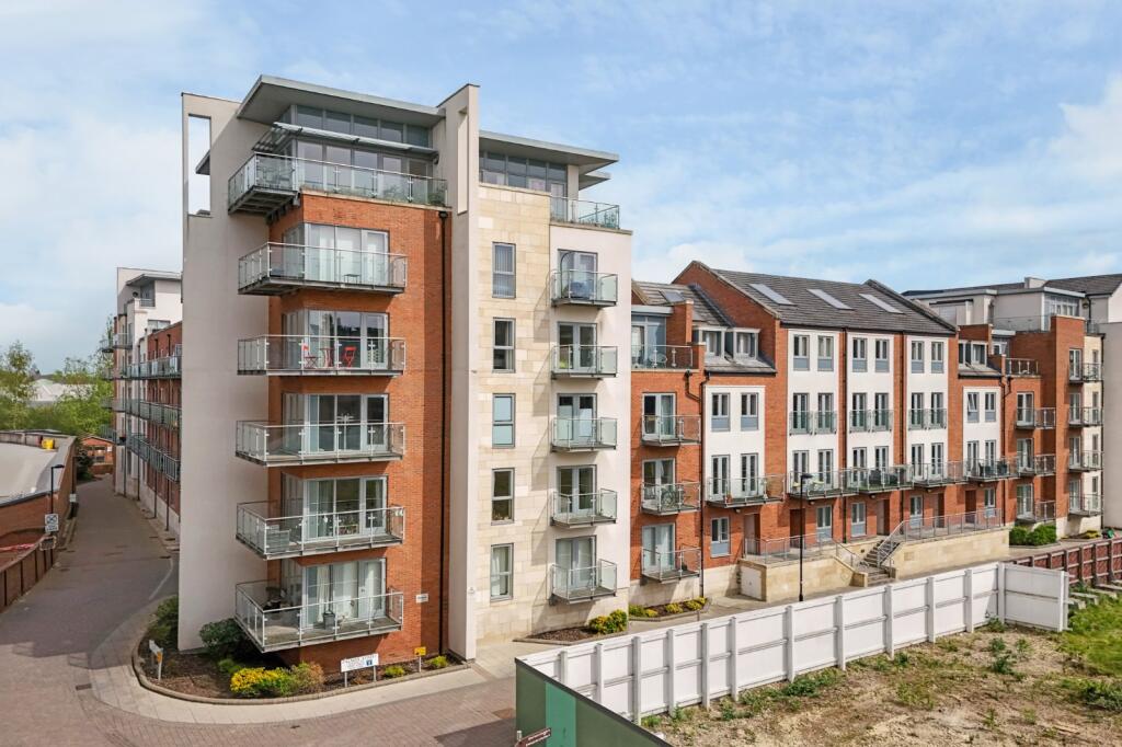 2 bed 1st Floor Flat for rent in York. From Linley & Simpson - York