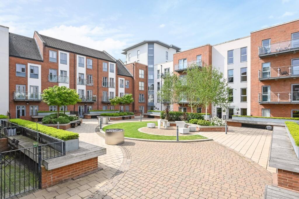 2 bed 1st Floor Flat for rent in York. From Linley & Simpson - York