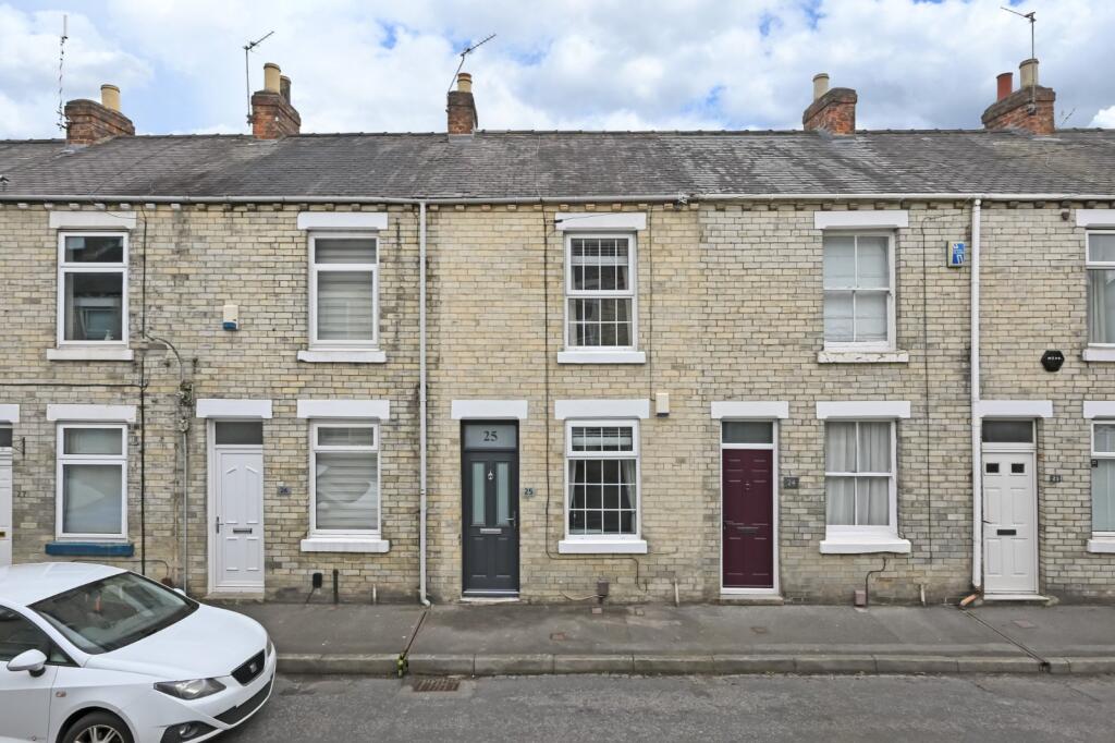 2 bed Mid Terraced House for rent in York. From Linley & Simpson - York
