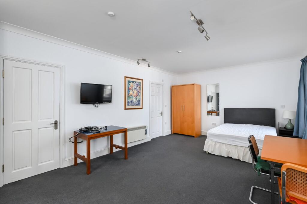 1 bed 1st Floor Flat for rent in York. From Linley & Simpson - York