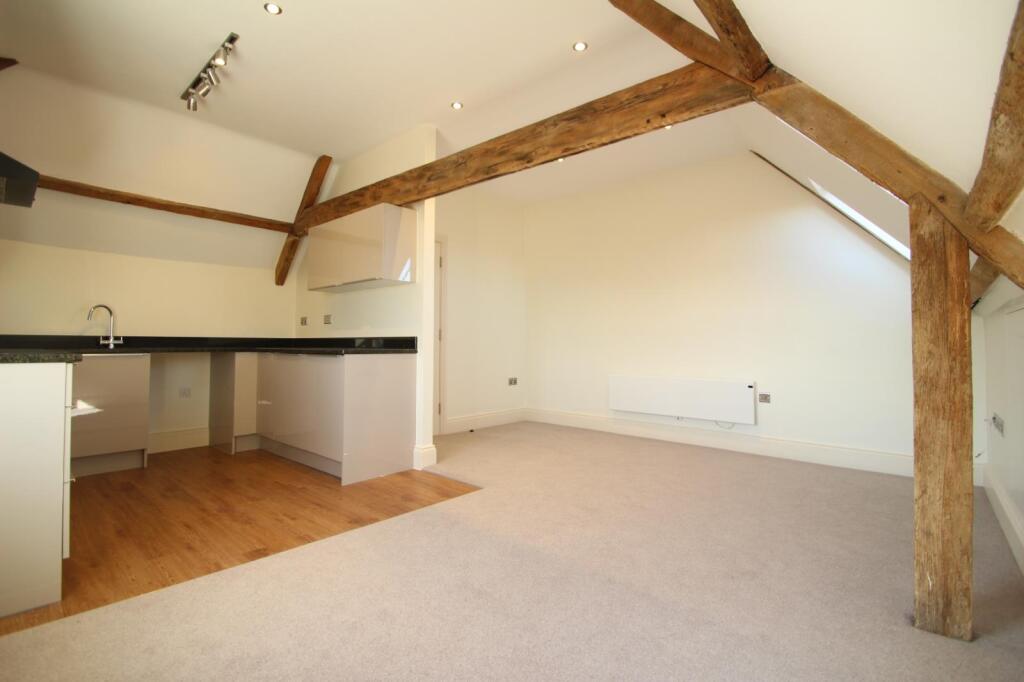 2 bed Duplex for rent in York. From Linley & Simpson - York