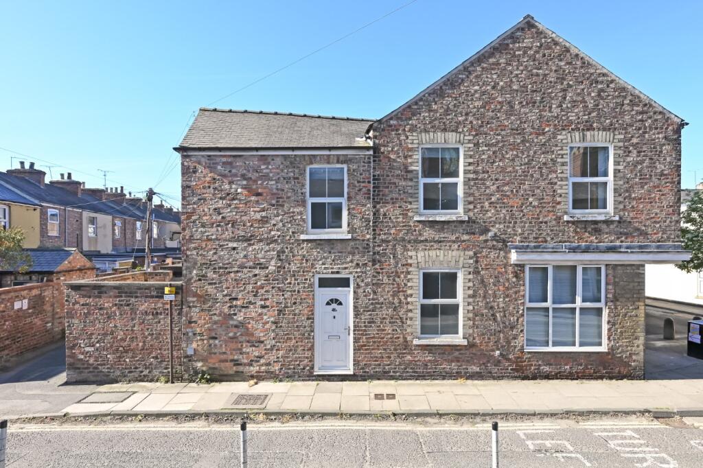 2 bed Mid Terraced House for rent in York. From Linley & Simpson - York
