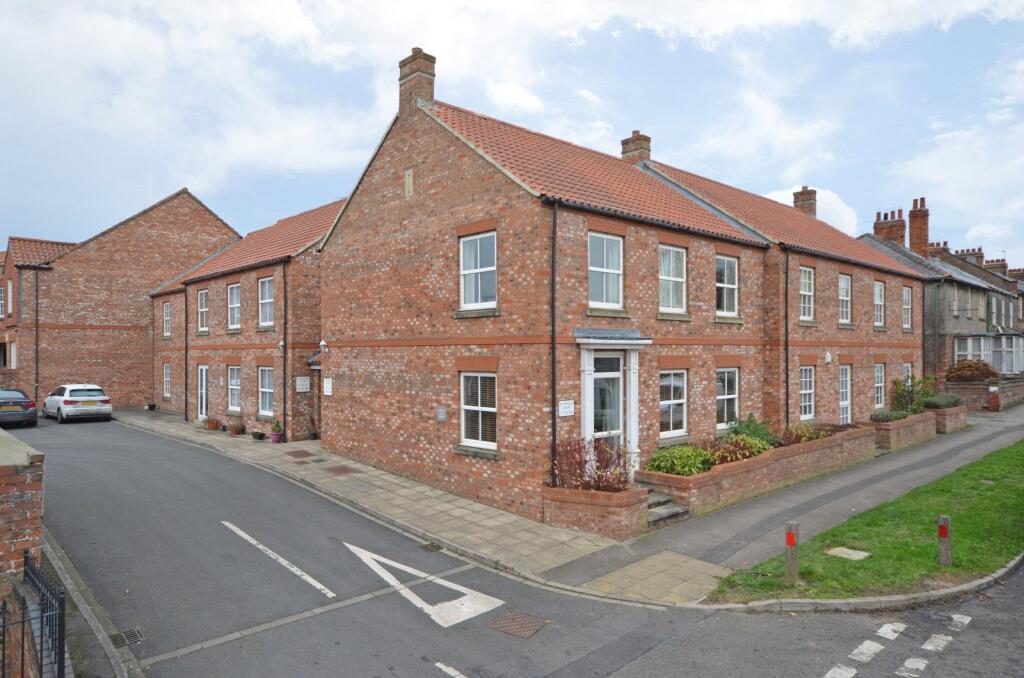 2 bed 1st Floor Flat for rent in Heslington. From Linley & Simpson - York 2 bed 1st Floor Flat for rent in Heslington. From Linley & Simpson - York