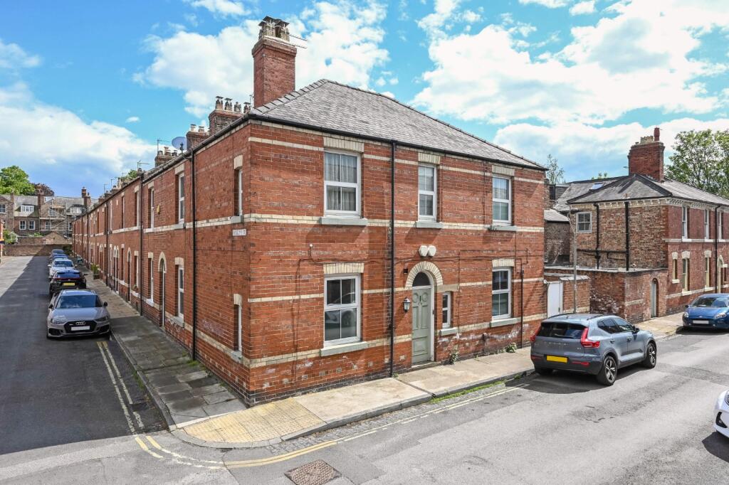 2 bed 1st Floor Flat for rent in York. From Linley & Simpson - York
