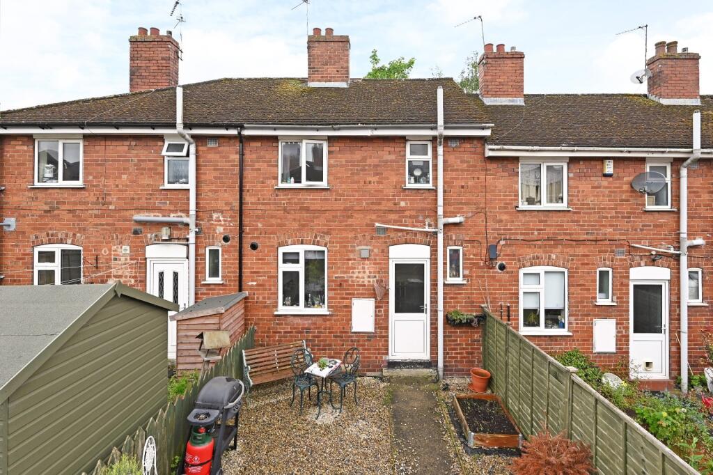 2 bed Mid Terraced House for rent in York. From Linley & Simpson - York