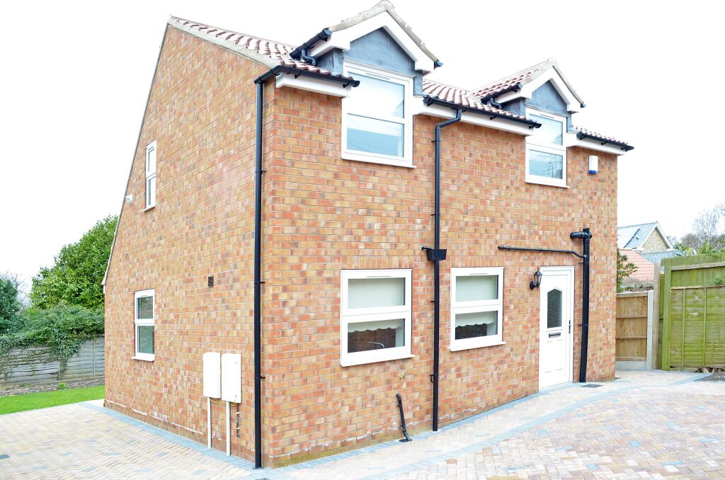 2 bed Detached for rent in Bishopthorpe. From Linley & Simpson - York 2 bed Detached for rent in Bishopthorpe. From Linley & Simpson - York