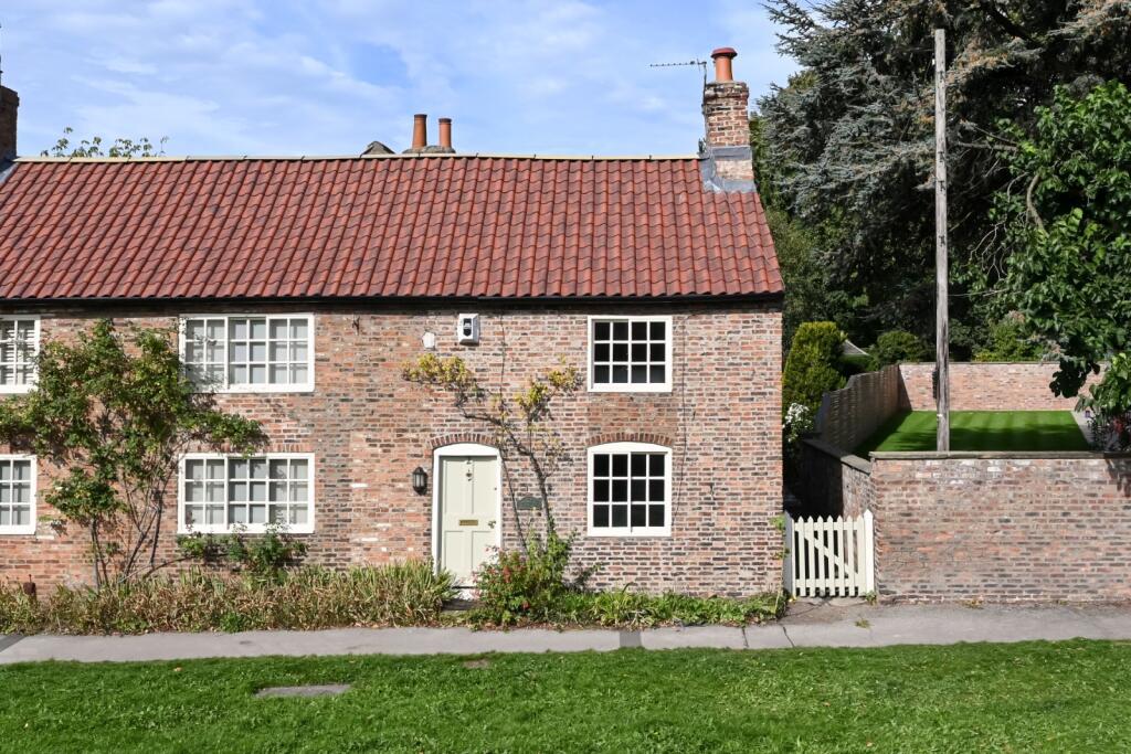 2 bed Semi Detached for rent in York. From Linley & Simpson - York