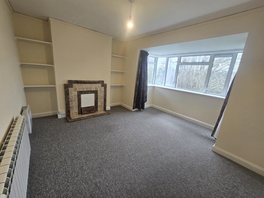 3 bed 1st Floor Flat for rent in Downley. From Live London Estates