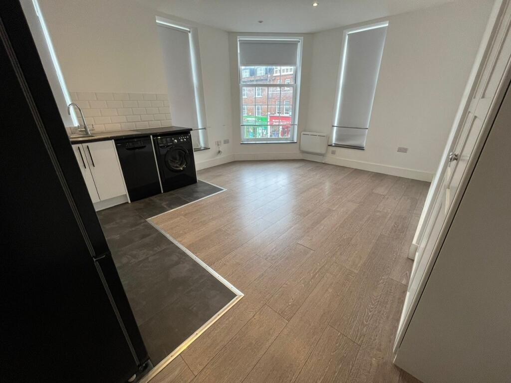 1 bed 1st Floor Flat for rent in Epsom. From Live London Estates