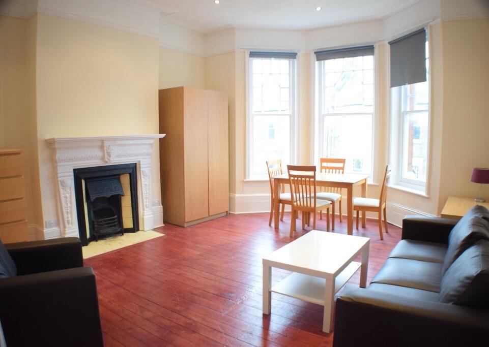 3 bed 1st Floor Flat for rent in London. From Live London Estates