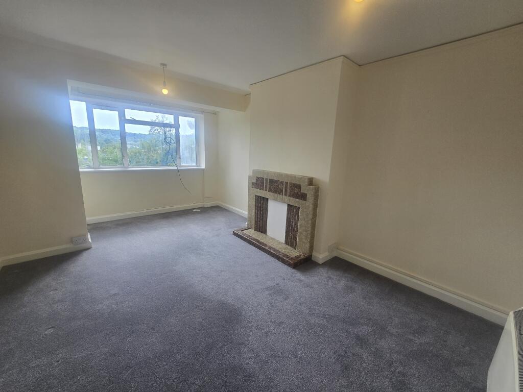 2 bed 1st Floor Flat for rent in Downley. From Live London Estates 2 bed 1st Floor Flat for rent in Downley. From Live London Estates