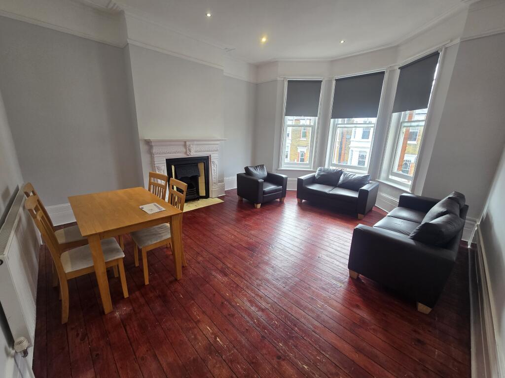 3 bed 1st Floor Flat for rent in London. From Live London Estates 3 bed 1st Floor Flat for rent in London. From Live London Estates
