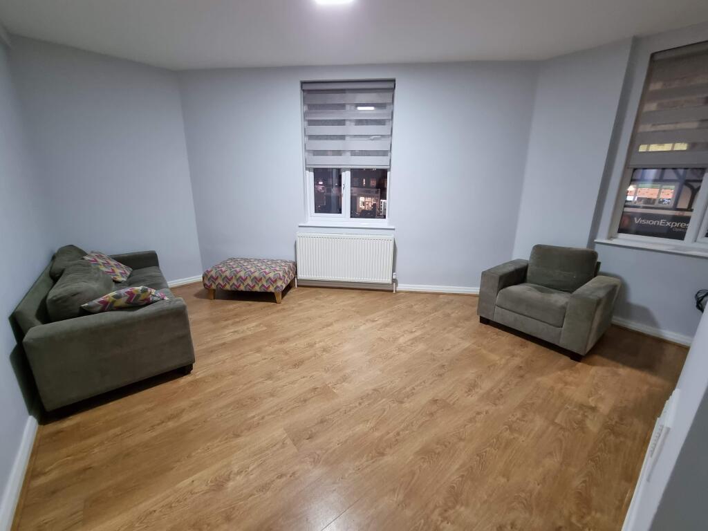 3 bed 1st Floor Flat for rent in Loughton. From Live London Estates