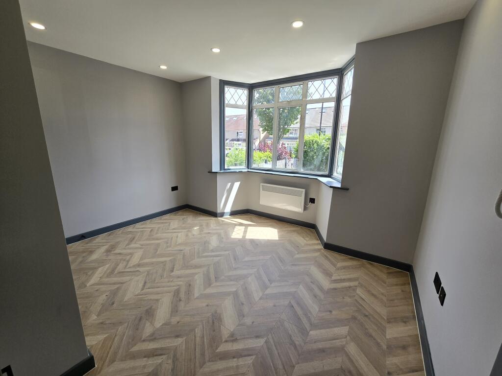 4 bed Studio for rent in Northolt. From Live London Estates