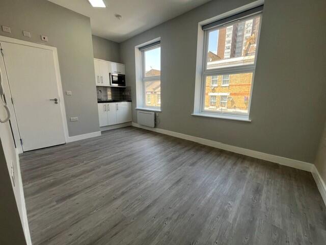 4 bed Studio for rent in London. From Live London Estates