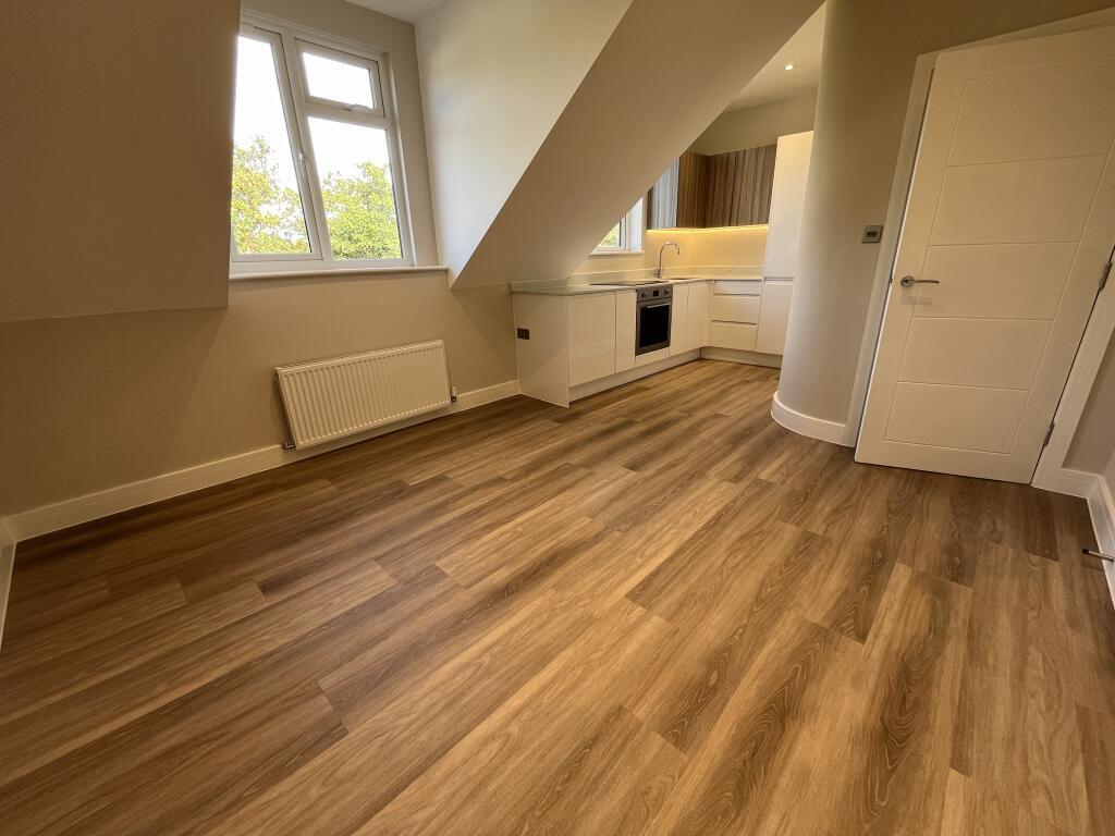2 bed 1st Floor Flat for rent in Willesden. From Live London Estates
