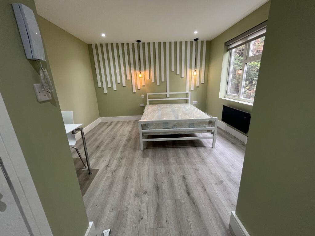 4 bed Studio for rent in London. From Live London Estates 4 bed Studio for rent in London. From Live London Estates