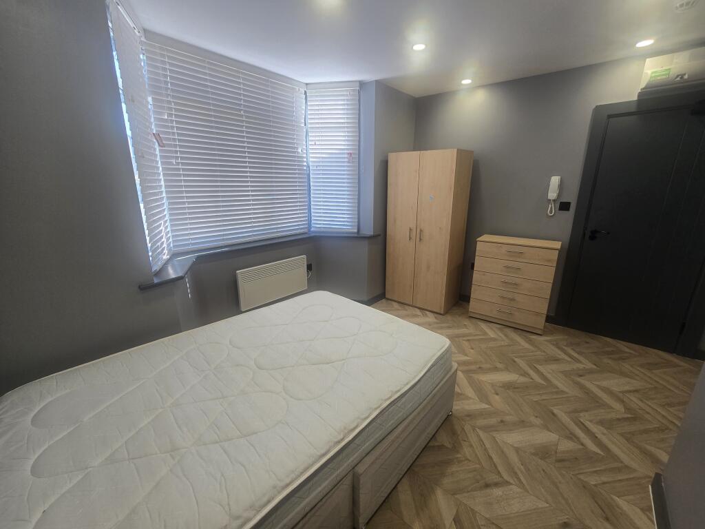 4 bed Studio for rent in Northolt. From Live London Estates