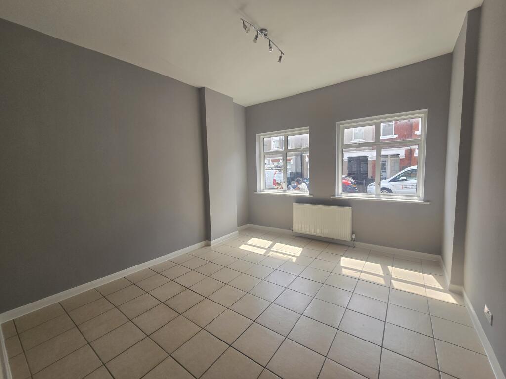 1 bed 1st Floor Flat for rent in Merton. From Live London Estates