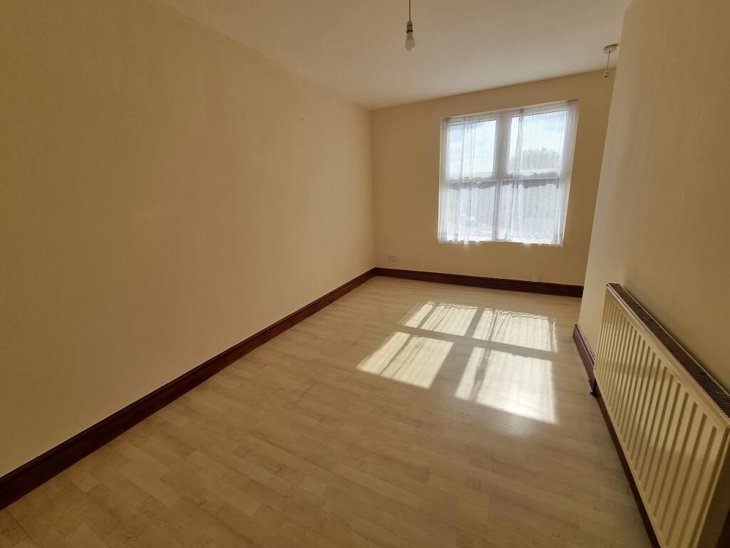 1 bed 1st Floor Flat for rent in Croydon. From Live London Estates