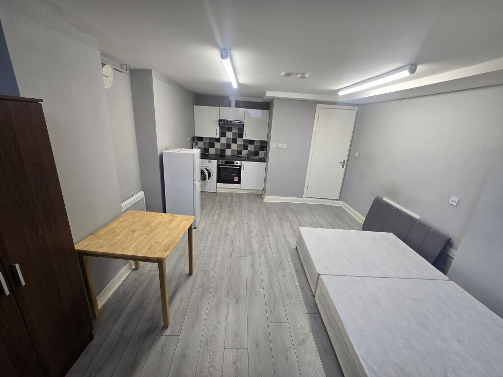 0 bed Studio for rent in Greenwich. From Live London Estates