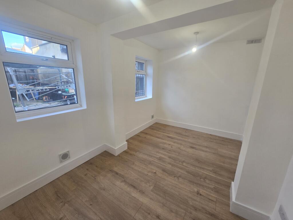 2 bed 1st Floor Flat for rent in Croydon. From Live London Estates 2 bed 1st Floor Flat for rent in Croydon. From Live London Estates