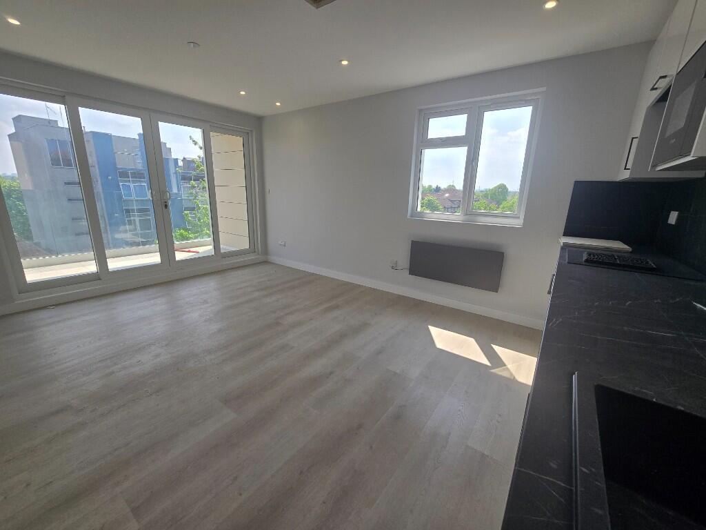 1 bed 1st Floor Flat for rent in Mitcham. From Live London Estates 1 bed 1st Floor Flat for rent in Mitcham. From Live London Estates