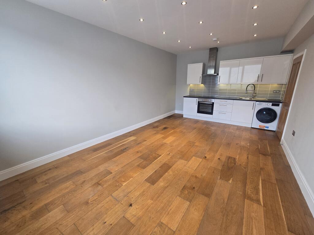 1 bed 1st Floor Flat for rent in Lower Nazeing. From Live London Estates 1 bed 1st Floor Flat for rent in Lower Nazeing. From Live London Estates