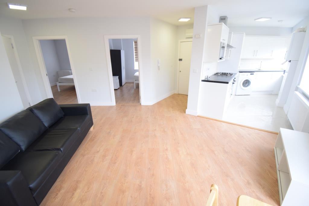 2 bed 1st Floor Flat for rent in London. From Live London Estates