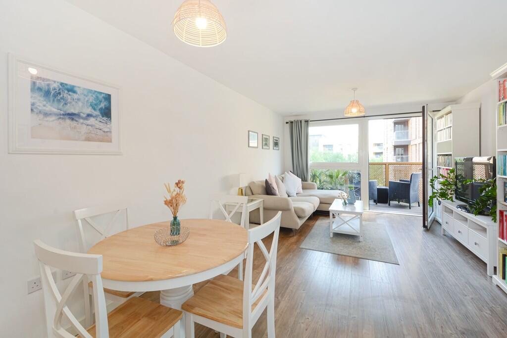 1 bed Apartment for rent in Deptford. From Living in London - Canada Water Tube Station 1 bed Apartment for rent in Deptford. From Living in London - Canada Water Tube Station