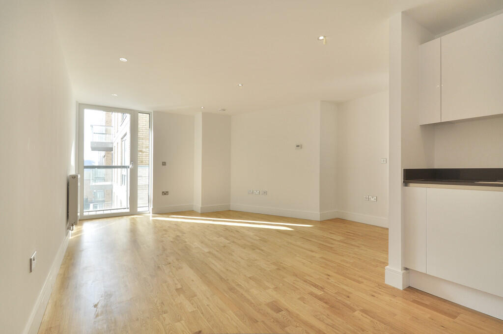 1 bed Apartment for rent in Greenwich. From Living in London - Canada Water Tube Station