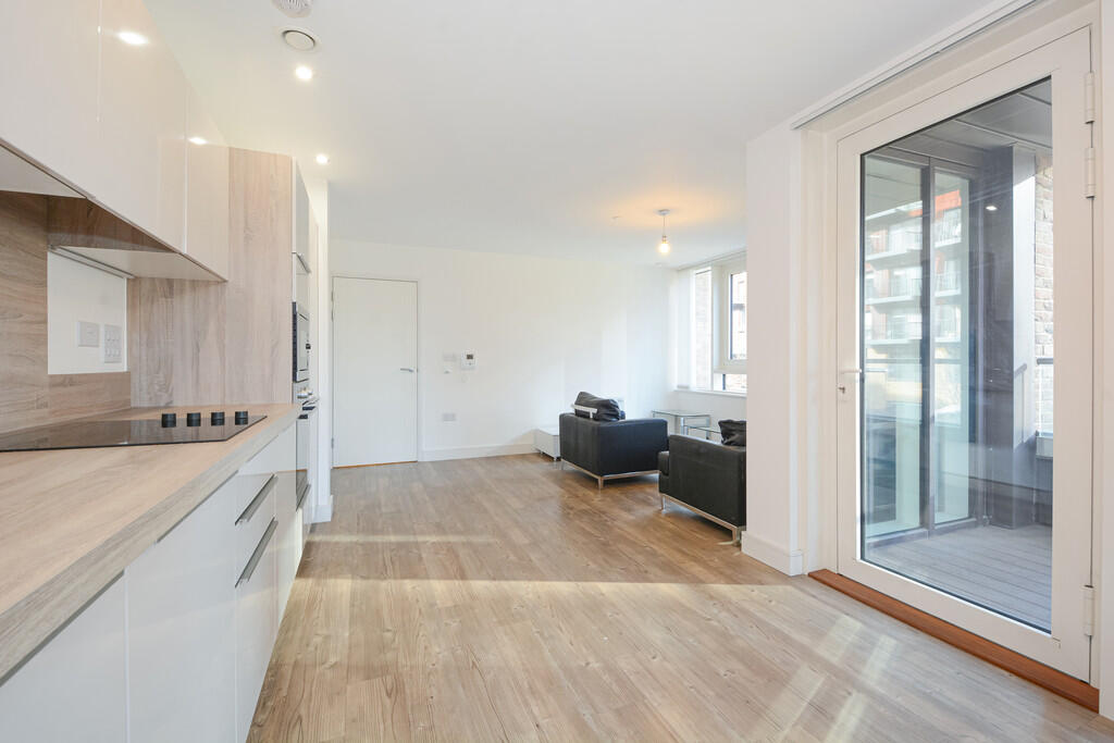 2 bed Apartment for rent in Deptford. From Living in London - Canada Water Tube Station